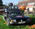 1263574284_halloween_car_2.jpg