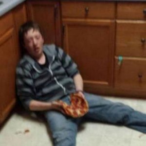 when you drunk so hard you cant pizza