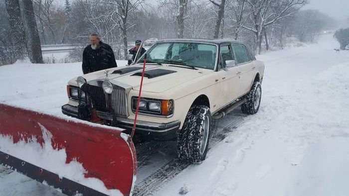 a luxurious classy snow plow