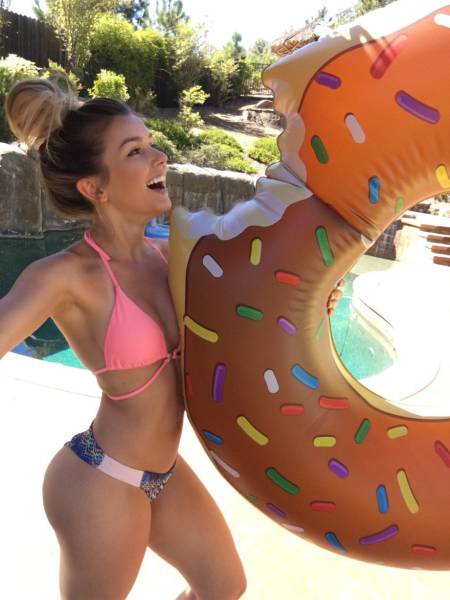 nobody tell her that is not a real donut