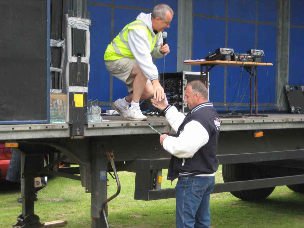 Paul Bristow picking up a prise for his 1978 Camaro at Worthing Sunny Sunday 2009