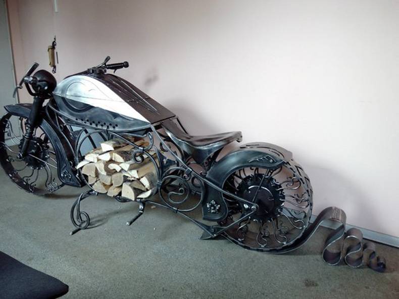 some dudes really get wood from their motorcycles