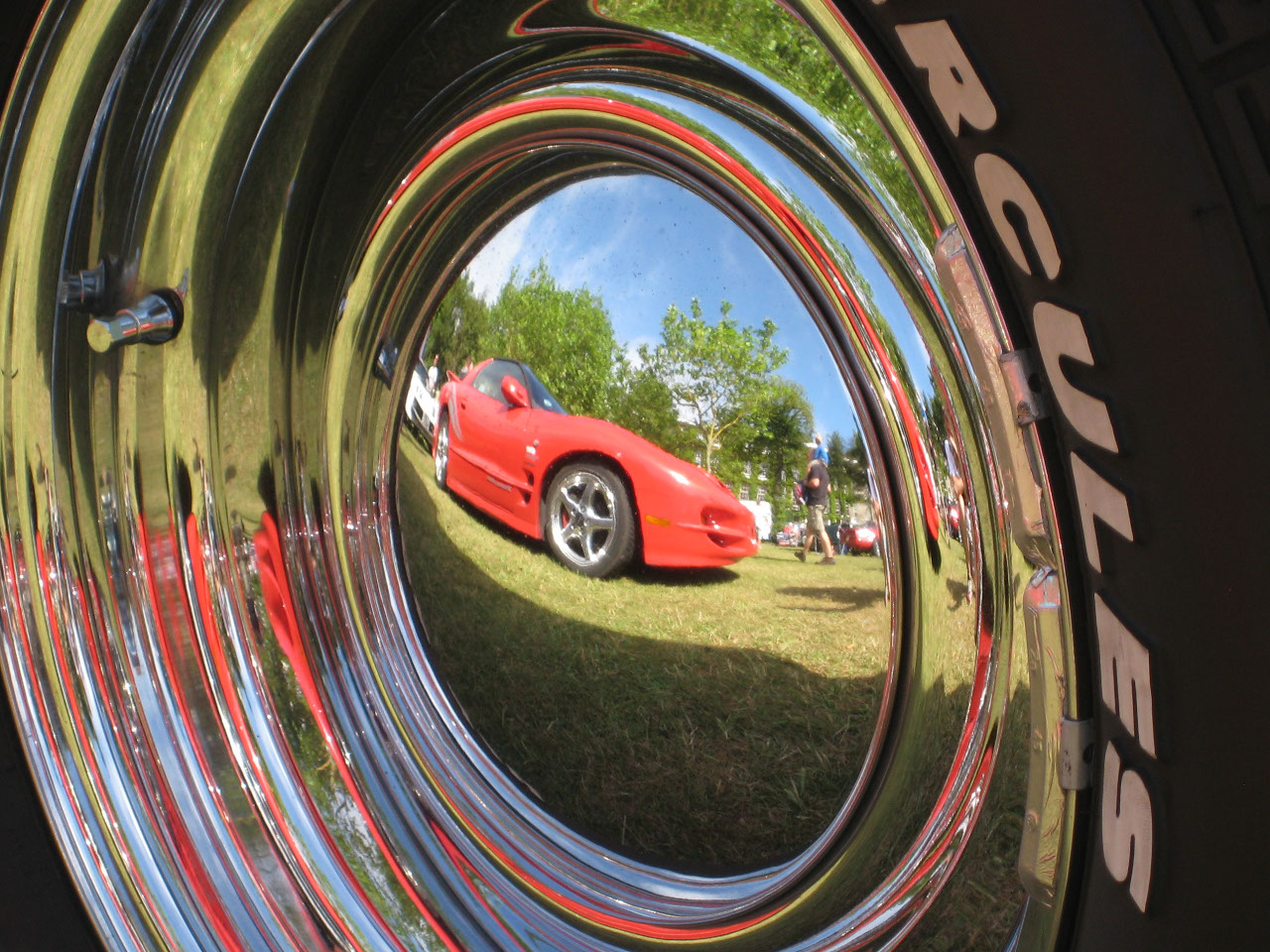 Trans-Am reflection in Petes hub cap