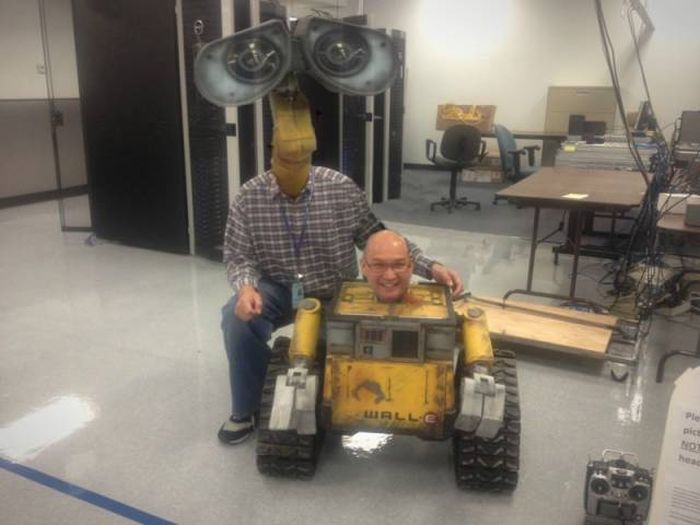 wall e mustve banged an old guy